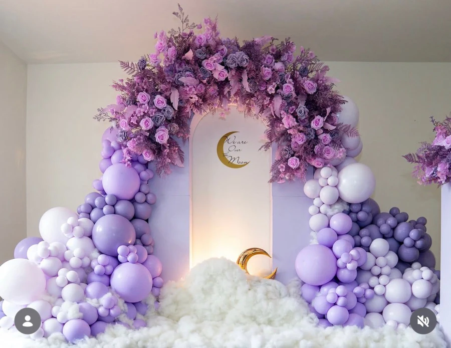 Purple floral balloon backdrop by Petaballoons